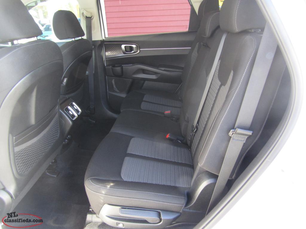 Kia Sorento AWD LX 7 Passenger - Image 16