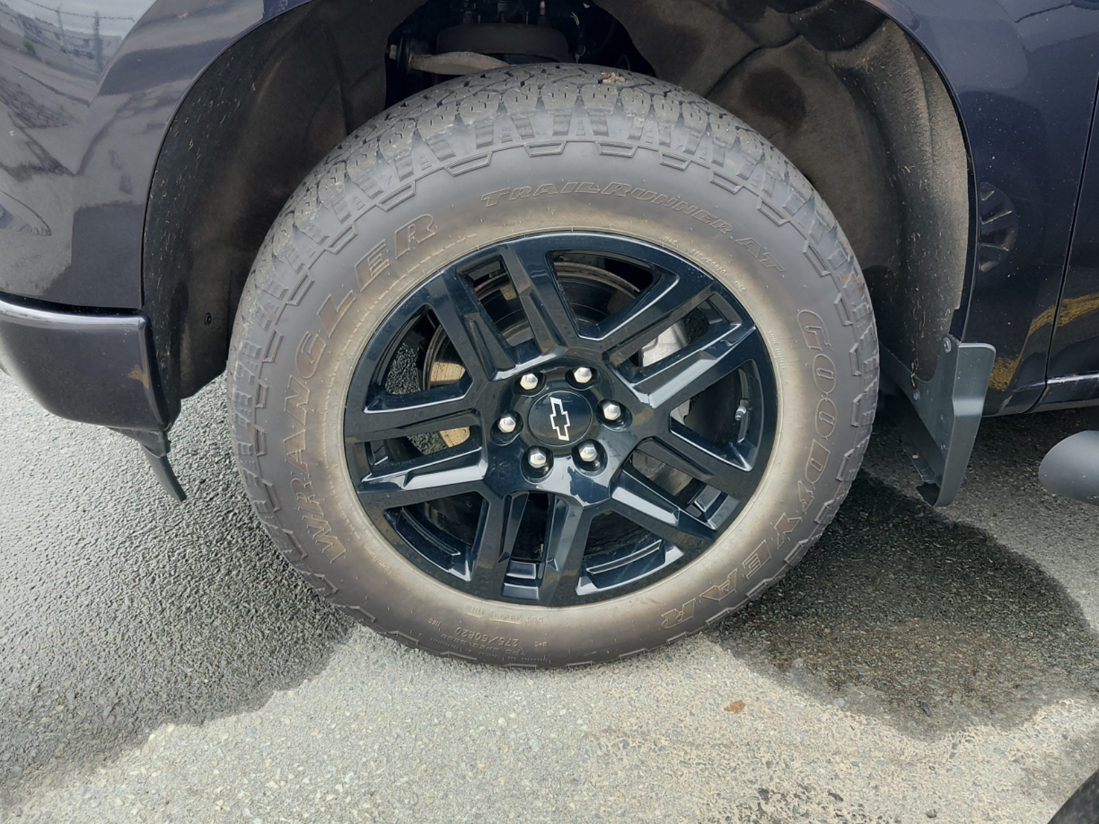 Chevrolet Silverado Crew Cab 4×4 Custom - Image 5