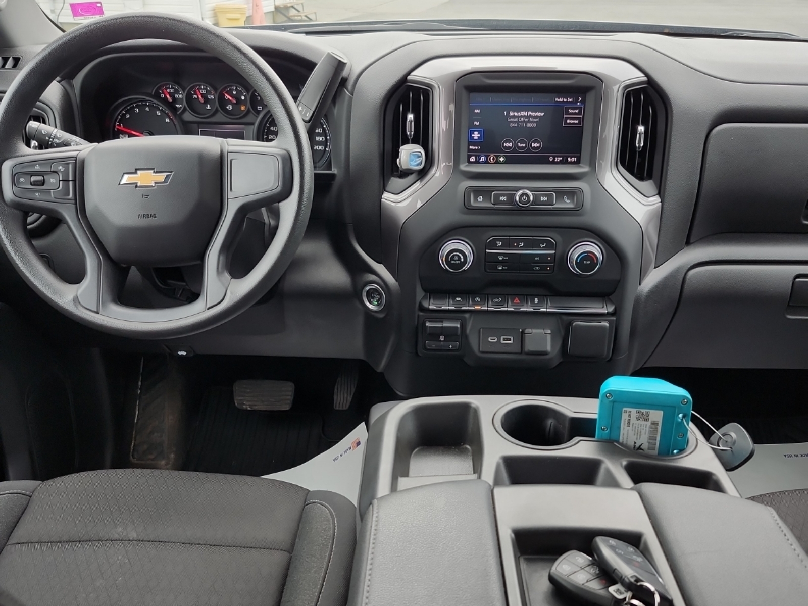 Chevrolet Silverado Crew Cab 4×4 Custom - Image 6