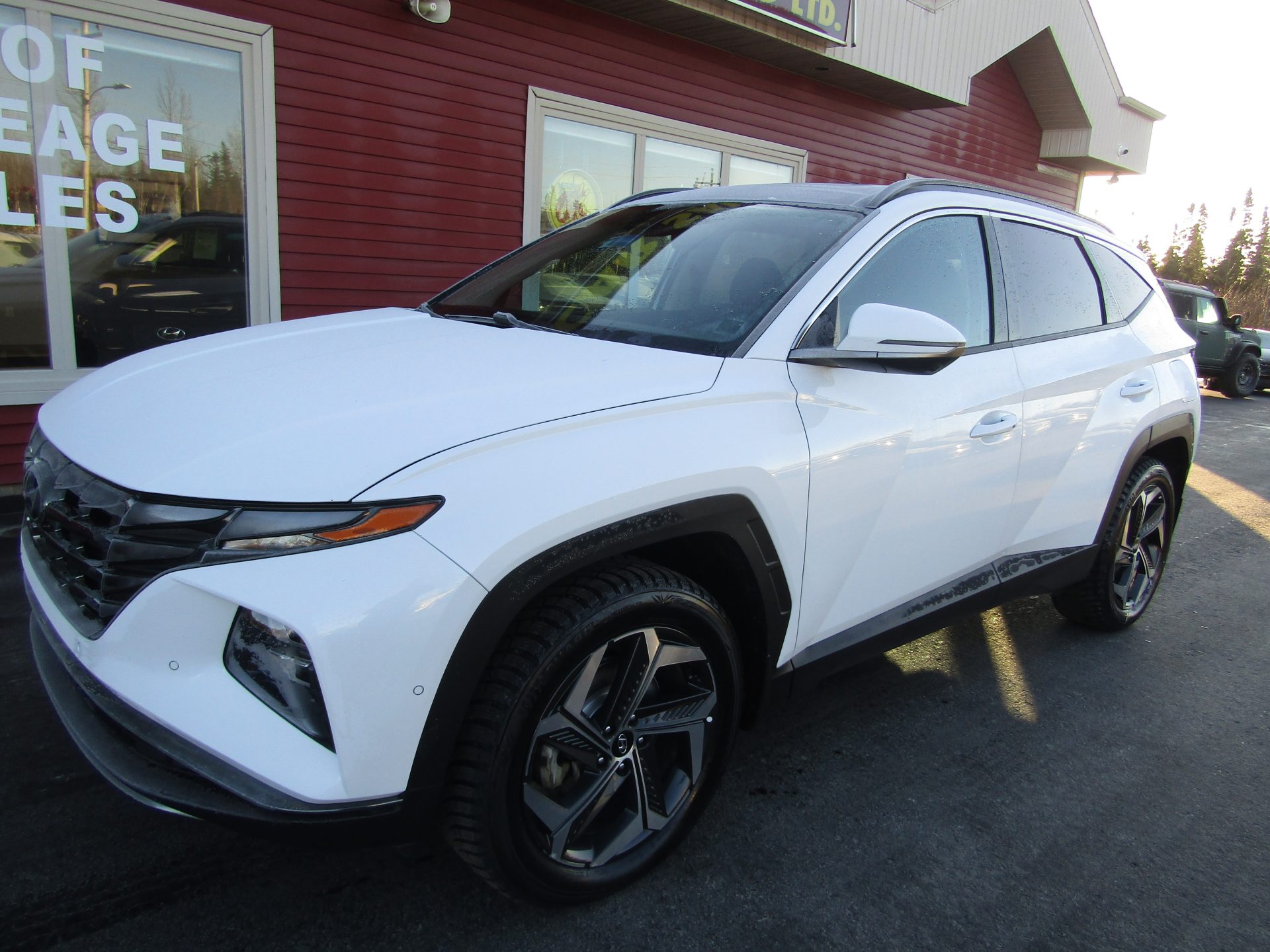 Hyundai Tucson Hybrid Ultimate AWD - Image 2