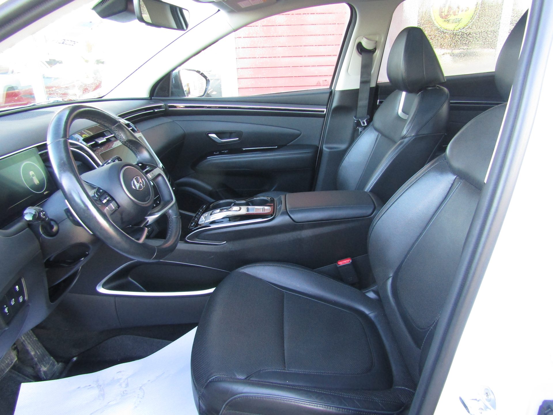 Hyundai Tucson Hybrid Ultimate AWD - Image 12