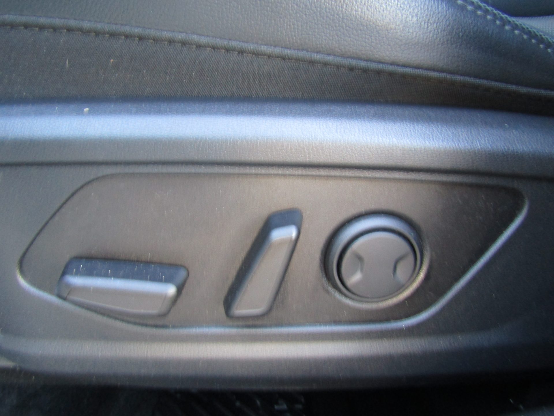 Hyundai Tucson Hybrid Ultimate AWD - Image 13