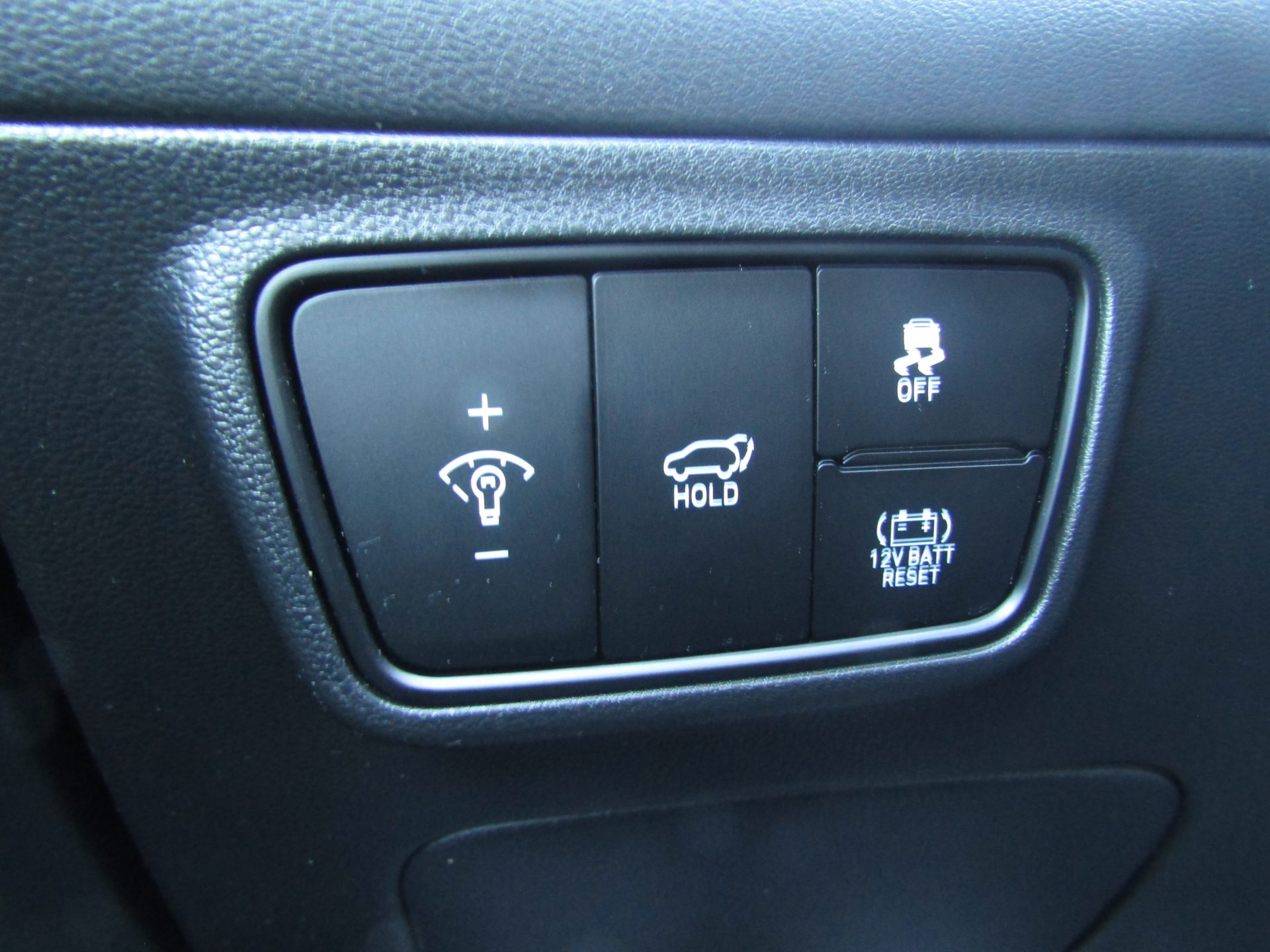 Hyundai Tucson Hybrid Ultimate AWD - Image 19