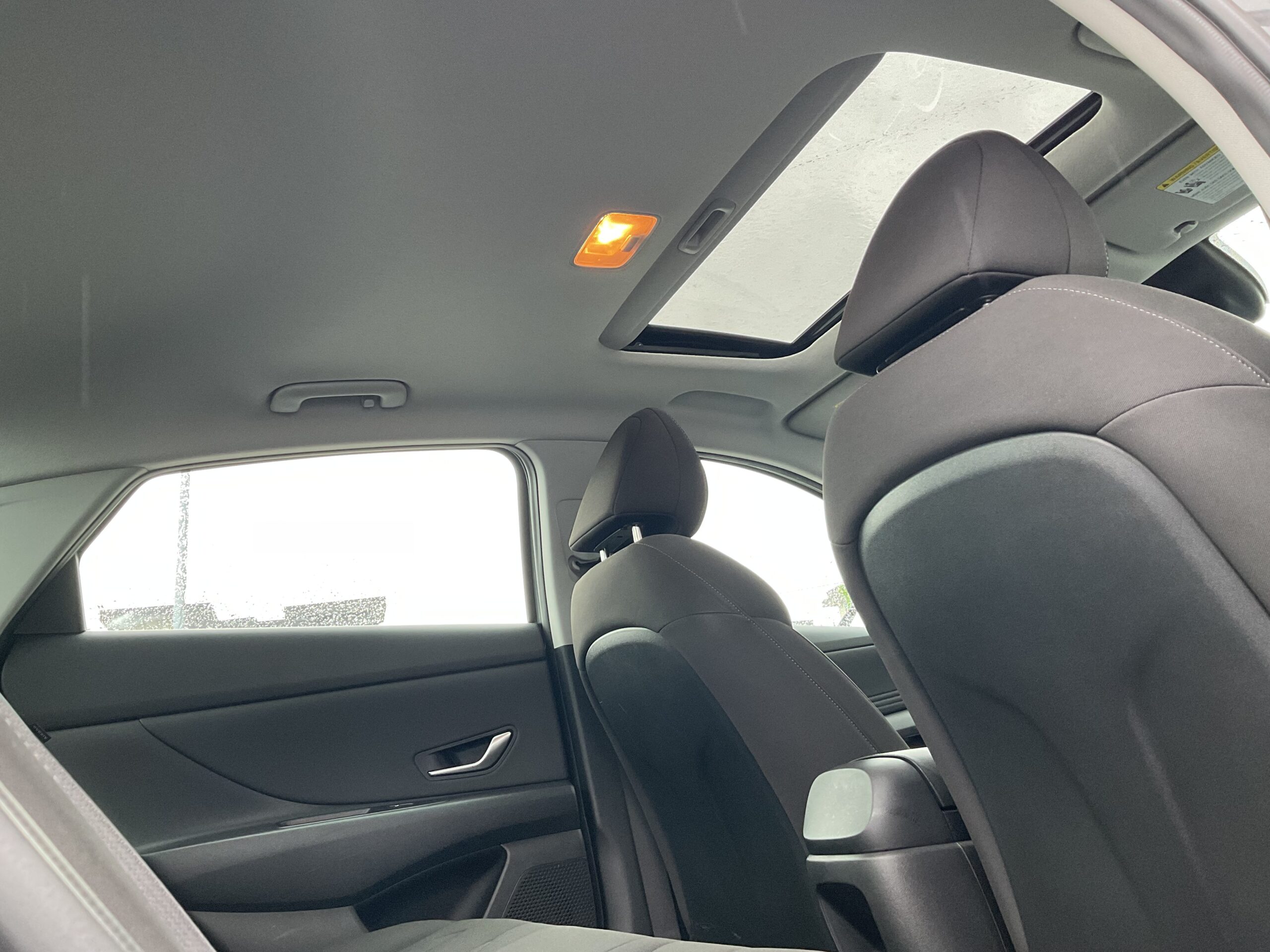 2024 HYUNDAI ELANTRA PREFERRED - Image 8