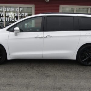 Chrysler Pacifica Touring-L S Appearance