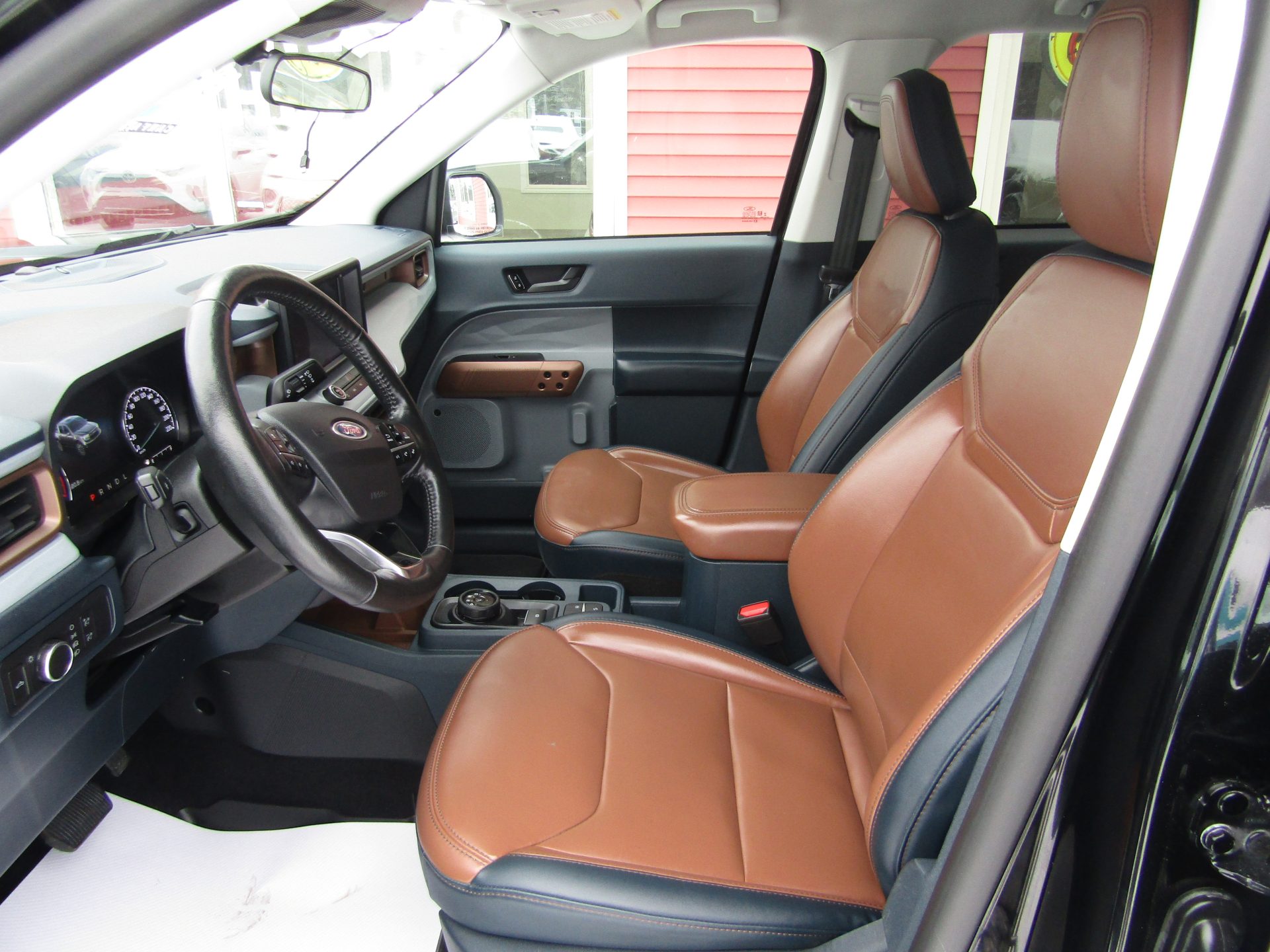 Ford Maverick AWD Lariat - Image 11