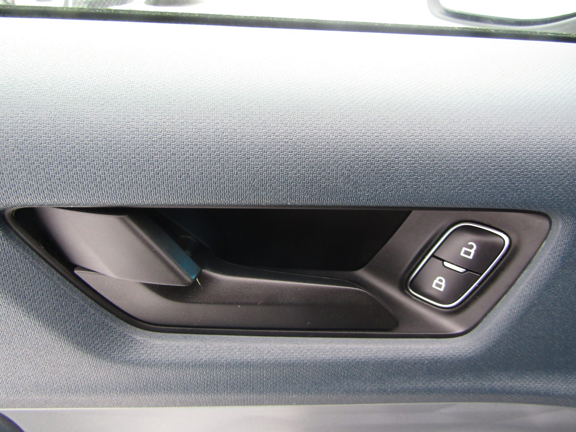 Ford Maverick AWD Lariat - Image 19