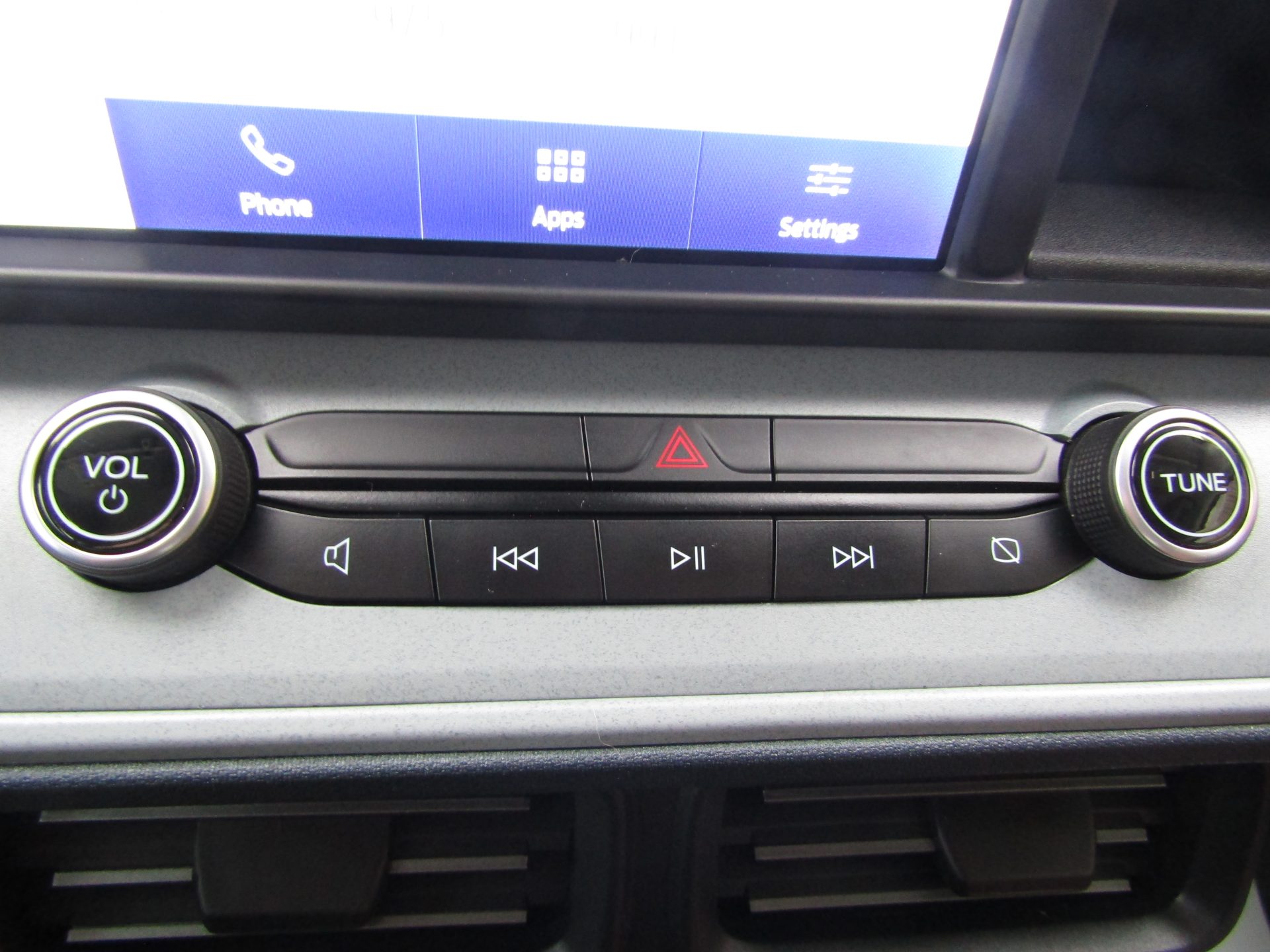 Ford Maverick AWD Lariat - Image 16