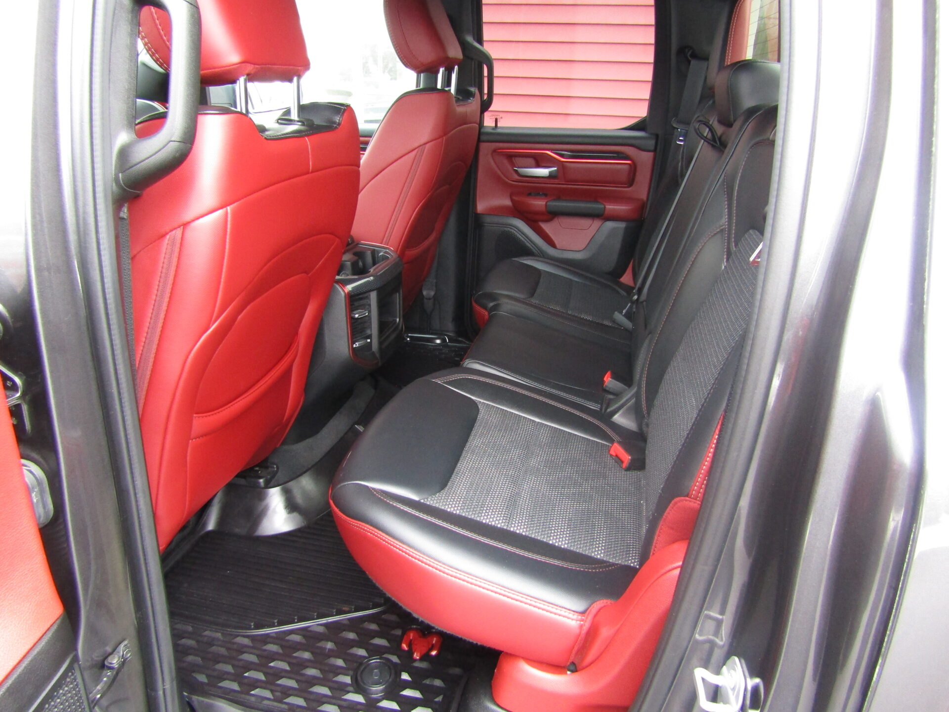 Ram Quad 4×4 Rebel - Image 19