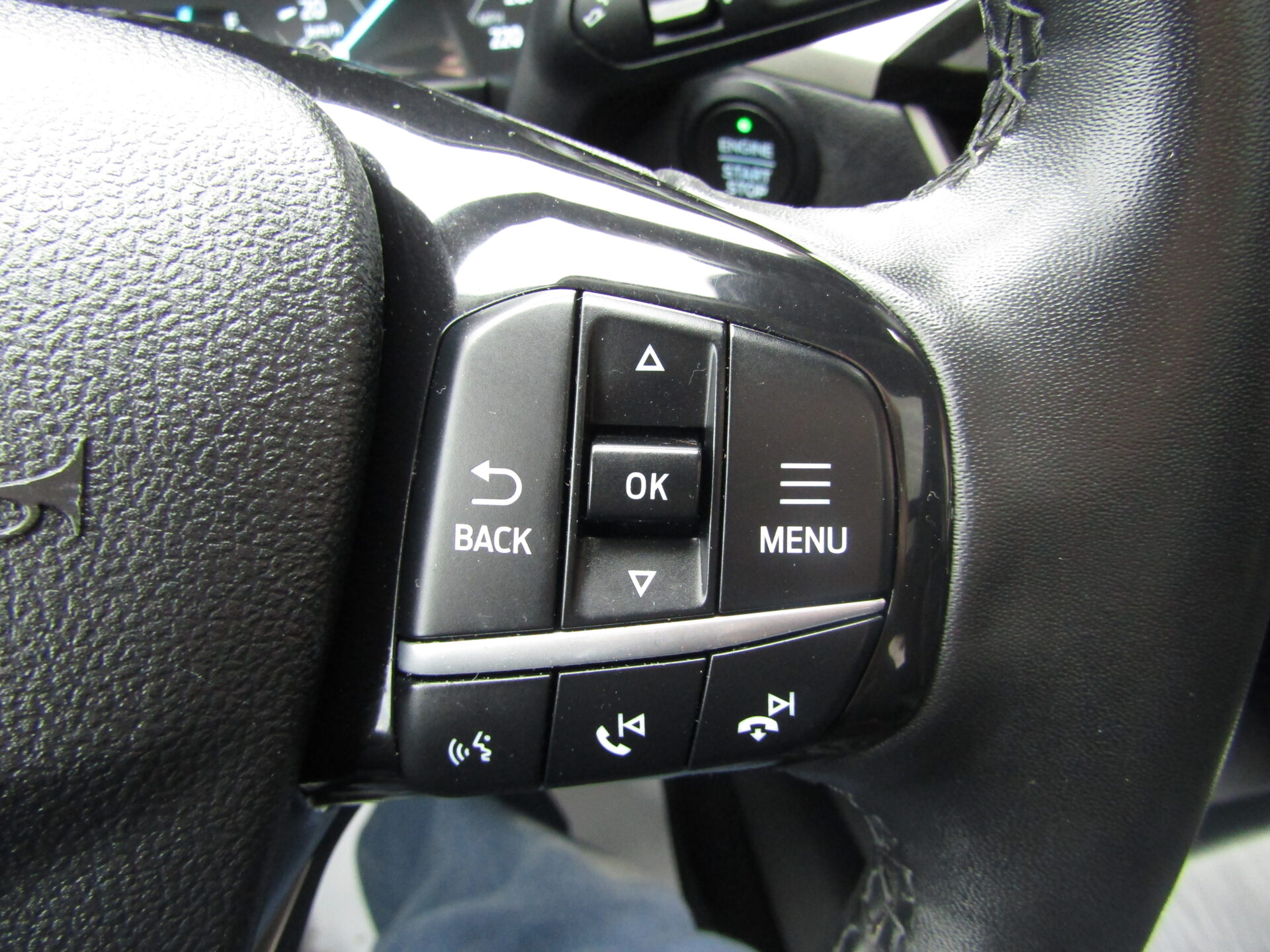 Ford Escape SEL AWD - Image 22