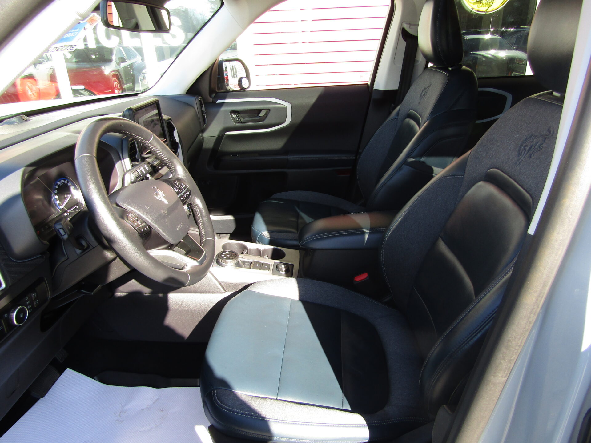 Ford Bronco Sport Outer Banks AWD - Image 12