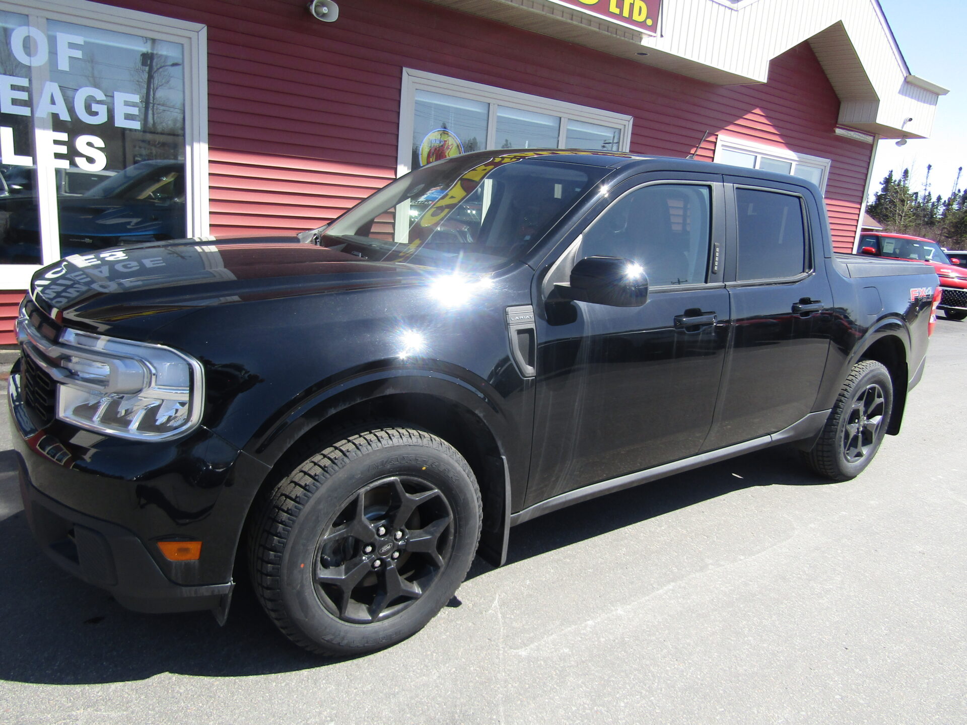 Ford Maverick AWD Lariat - Image 2