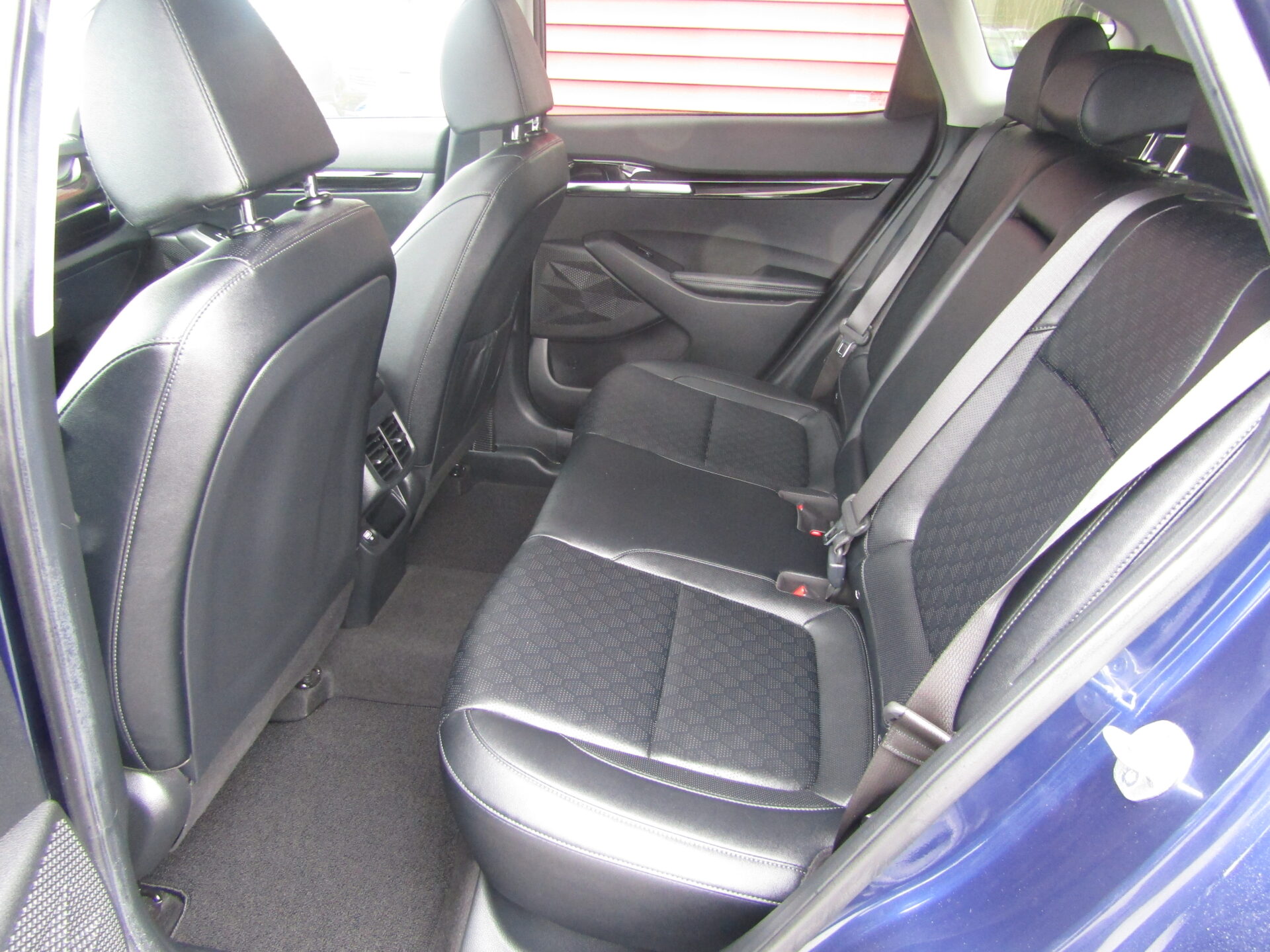 Kia Seltos AWD EX - Image 16