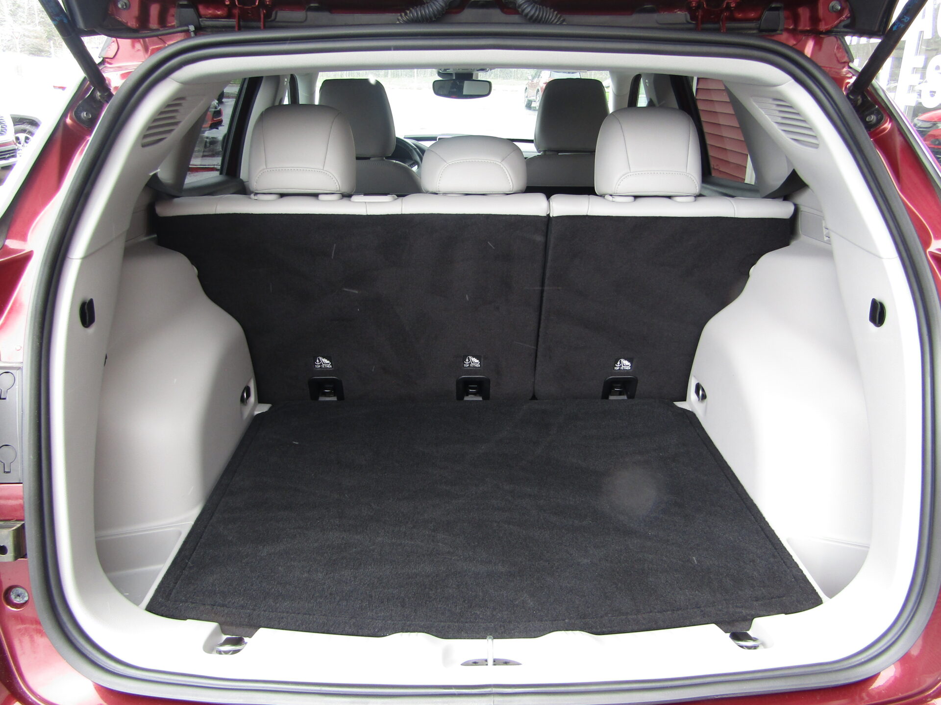 Jeep Compass Limited 4×4 - Image 18