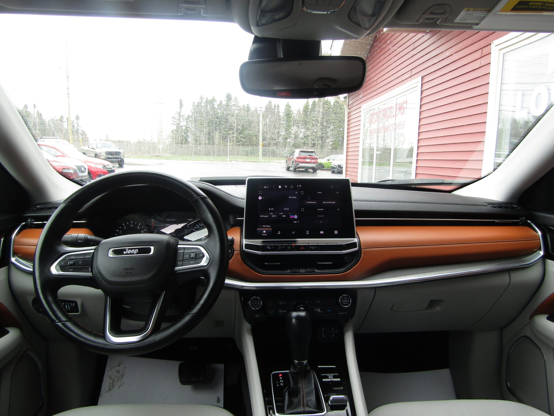 Jeep Compass Limited 4×4 - Image 10