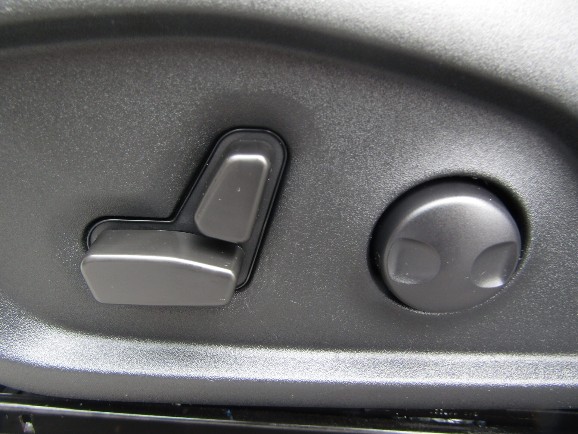 Jeep Compass Limited 4×4 - Image 12