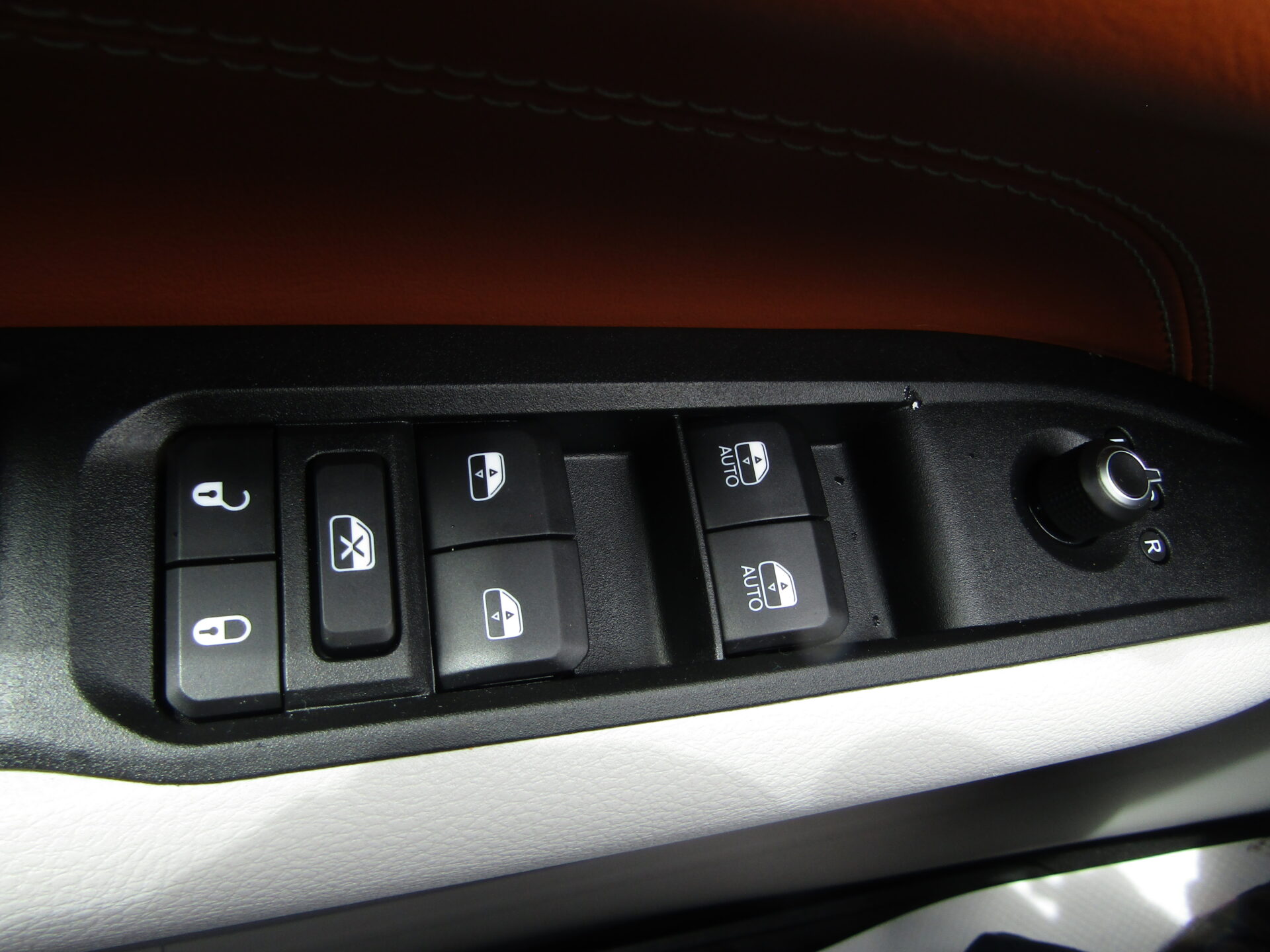 Jeep Compass Limited 4×4 - Image 16