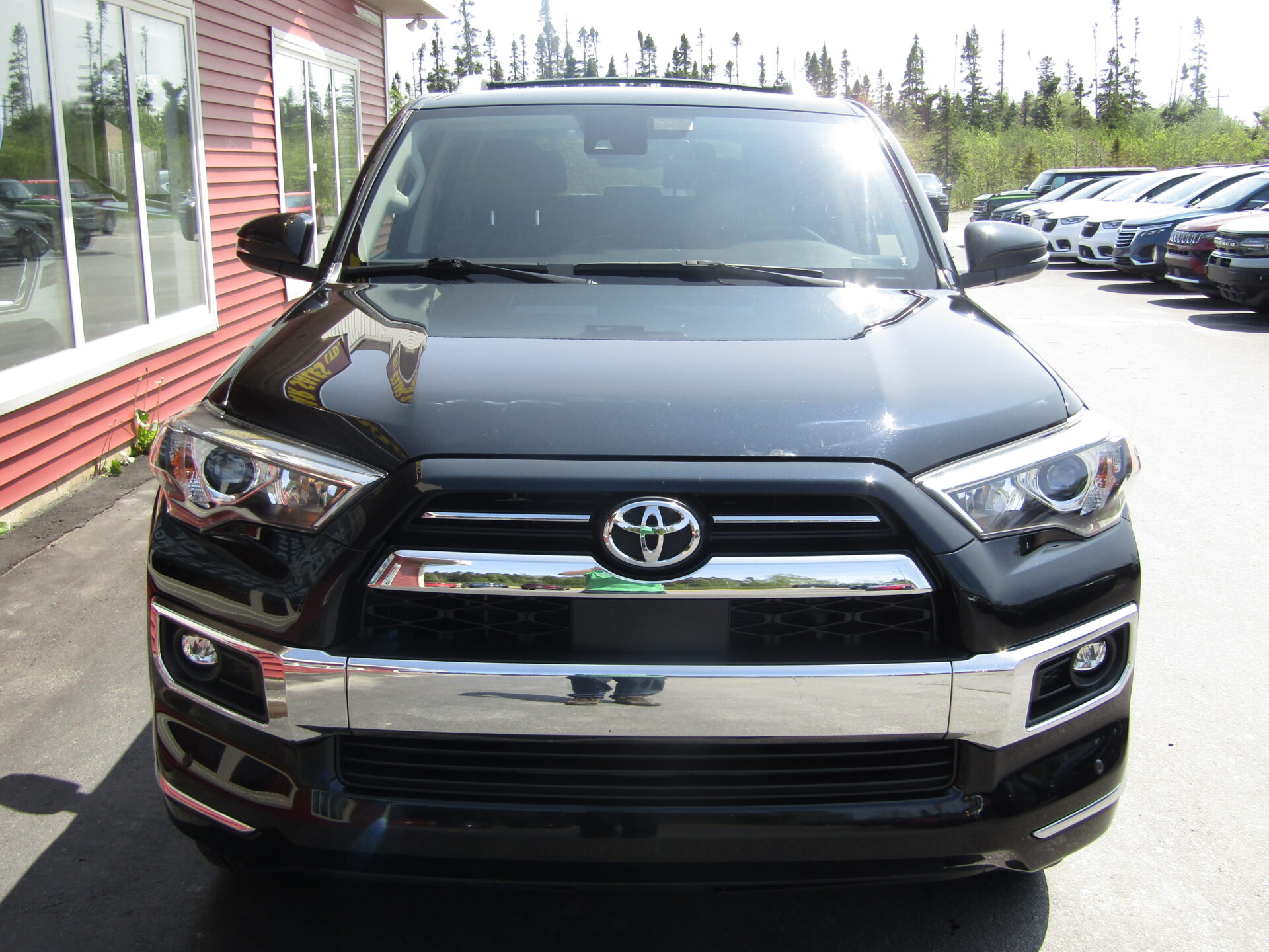 Toyota 4 Runner 4WD Limited - Image 3
