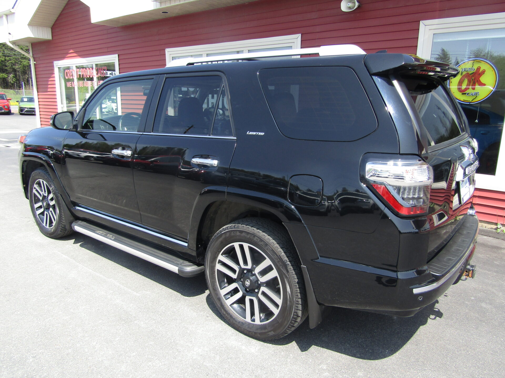 Toyota 4 Runner 4WD Limited - Image 5