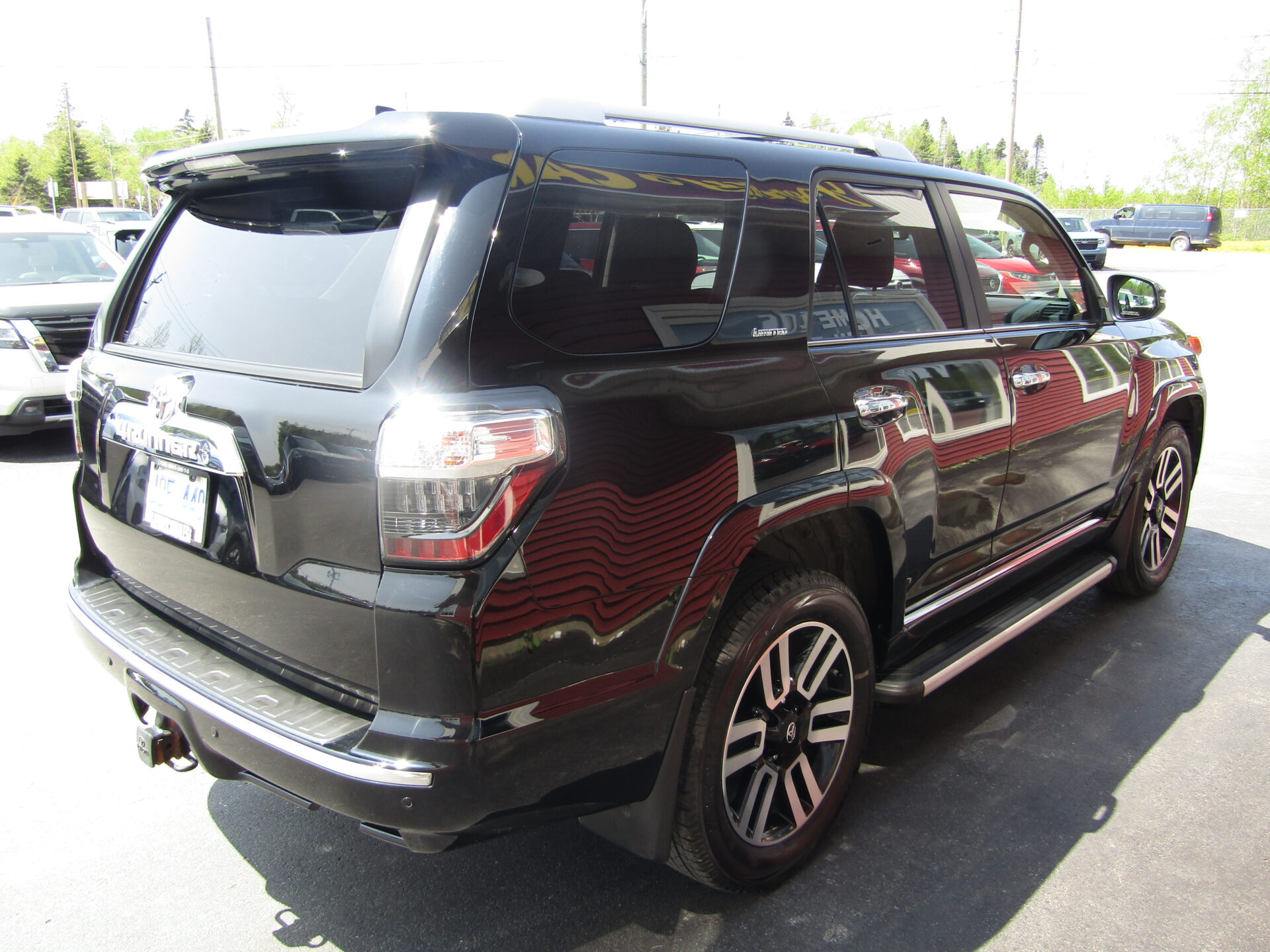 Toyota 4 Runner 4WD Limited - Image 6