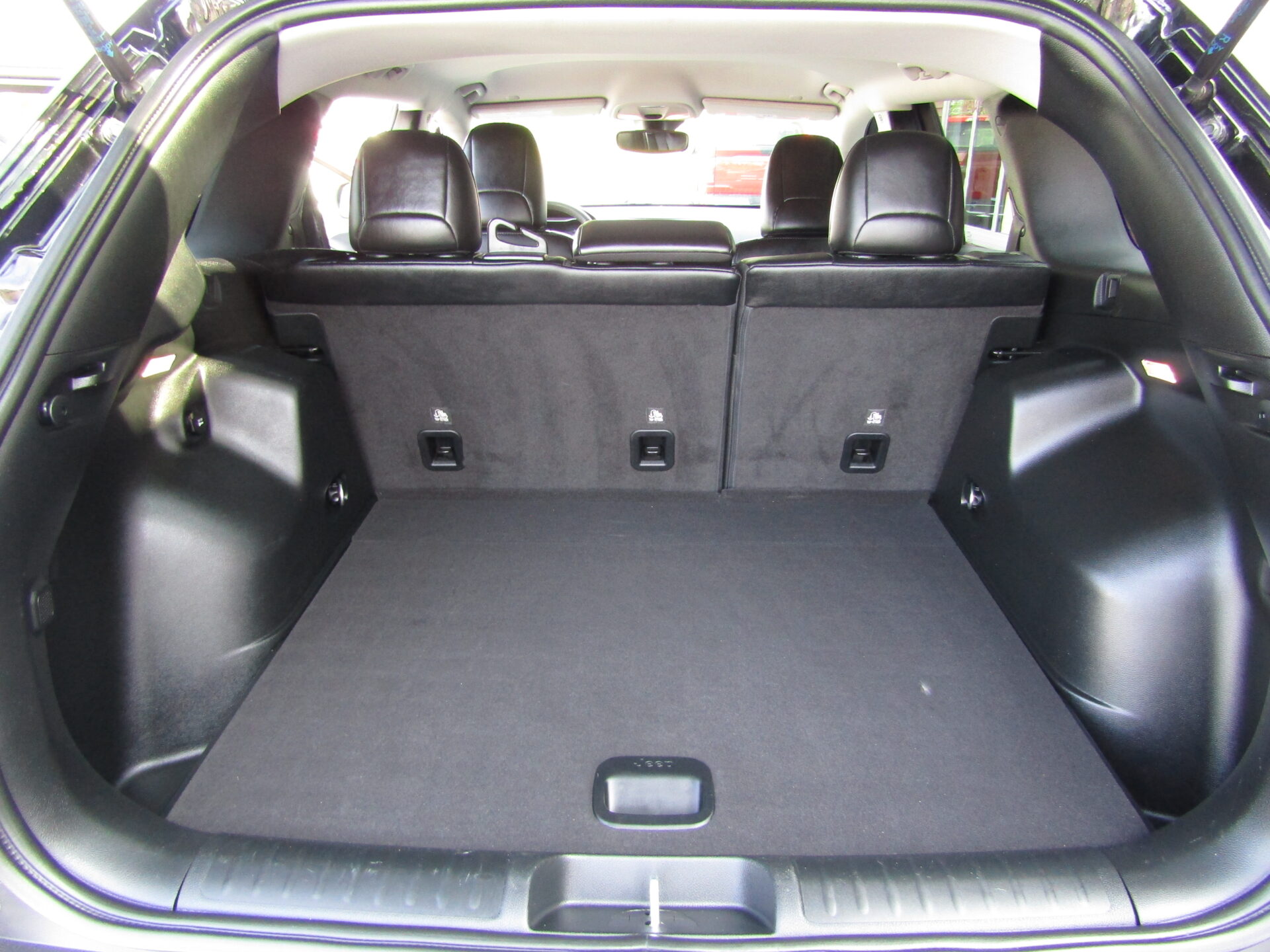 Jeep Cherokee X 4×4 - Image 23