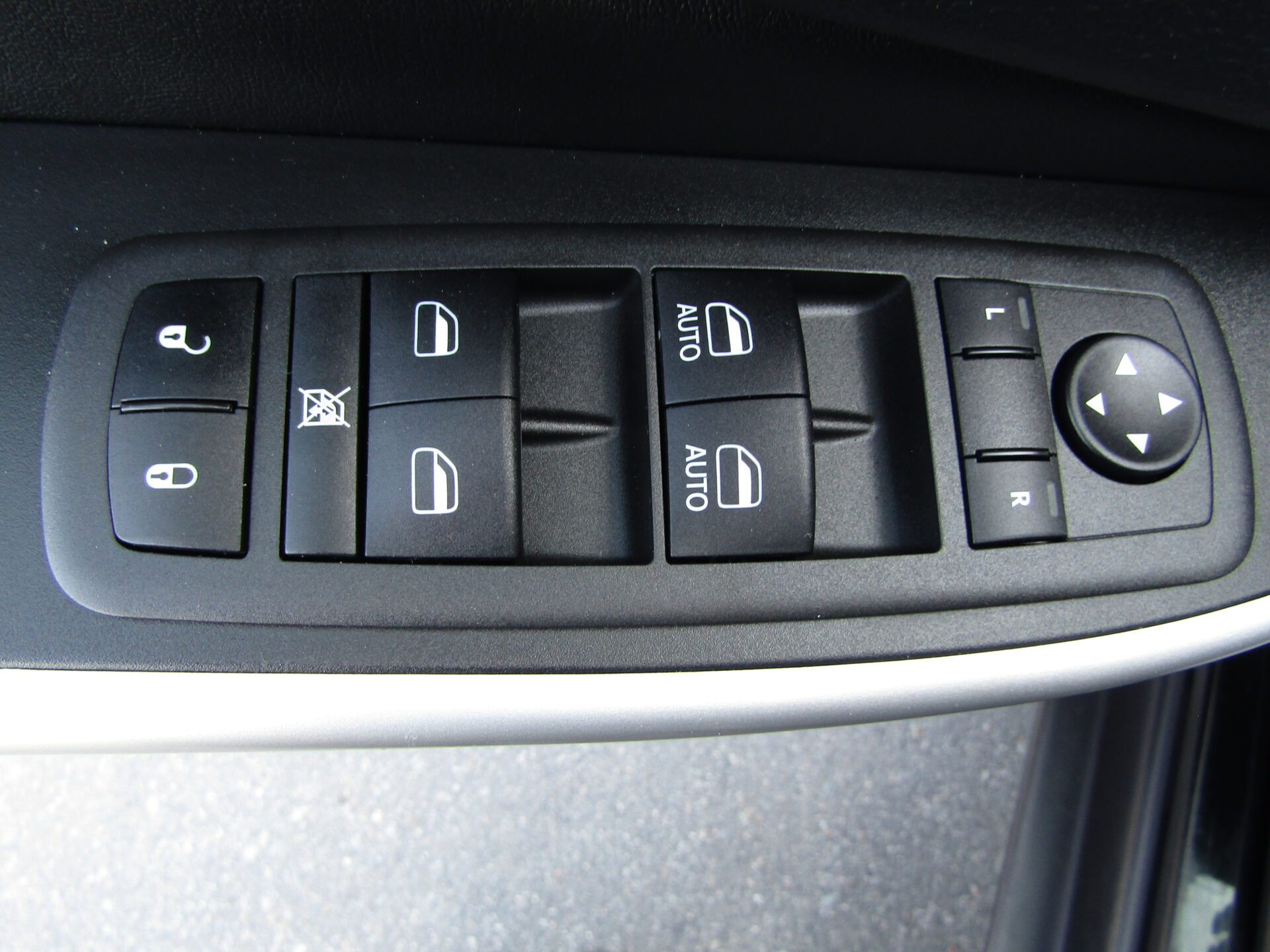 Jeep Cherokee X 4×4 - Image 15