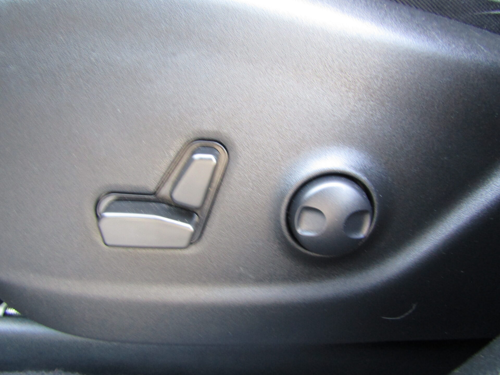 Jeep Cherokee X 4×4 - Image 12