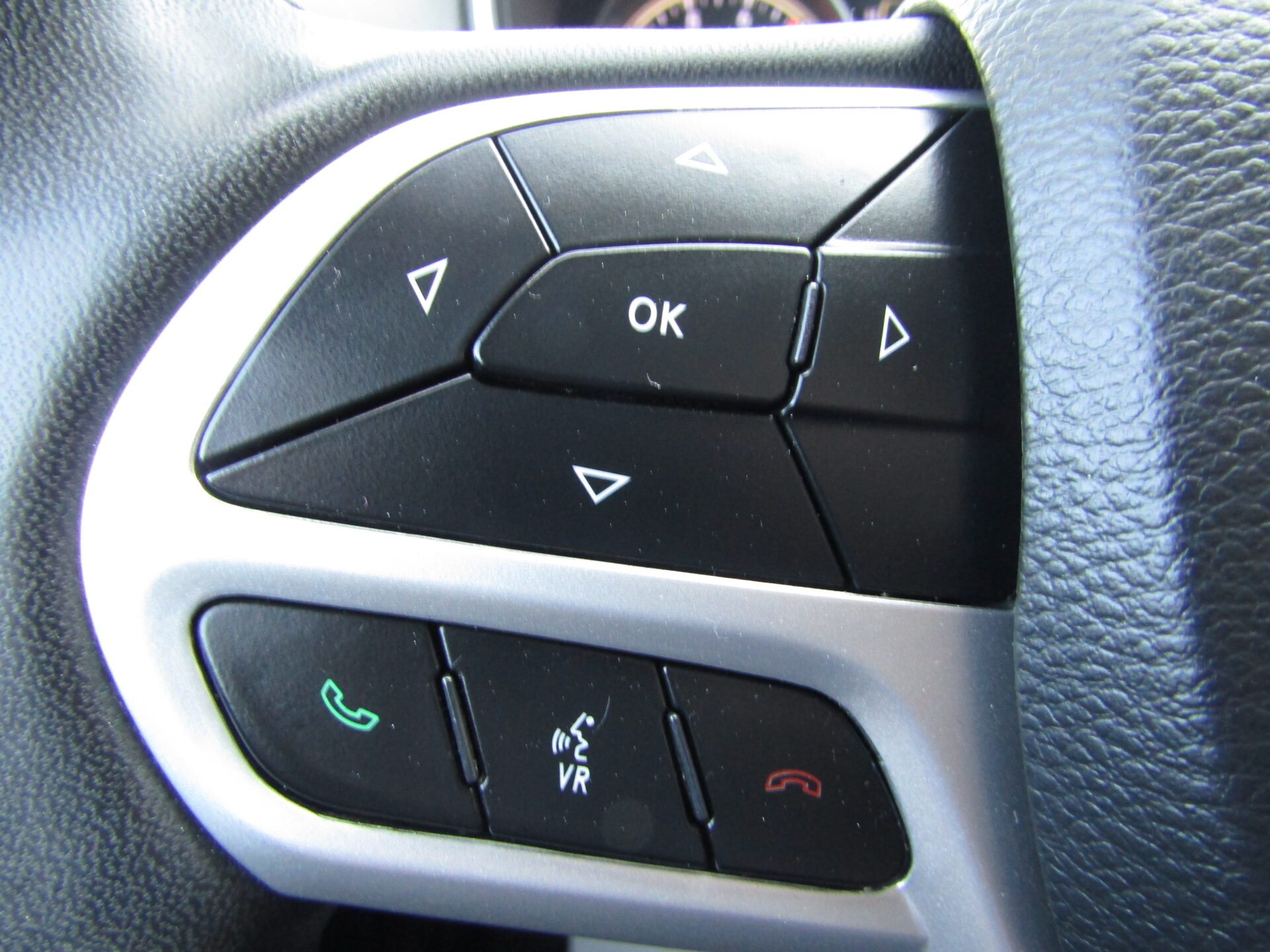 Jeep Cherokee X 4×4 - Image 20