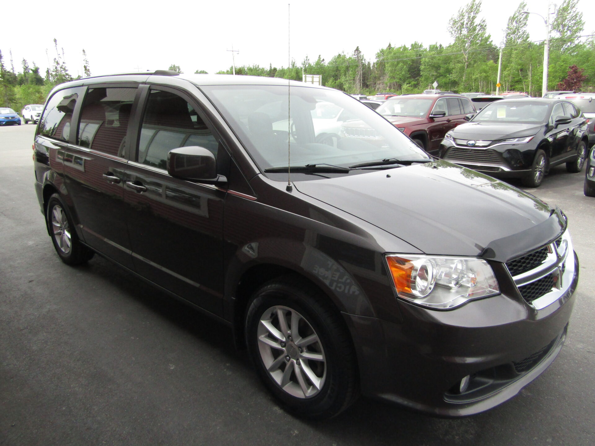 Dodge Grand Caravan Premium Plus - Image 4