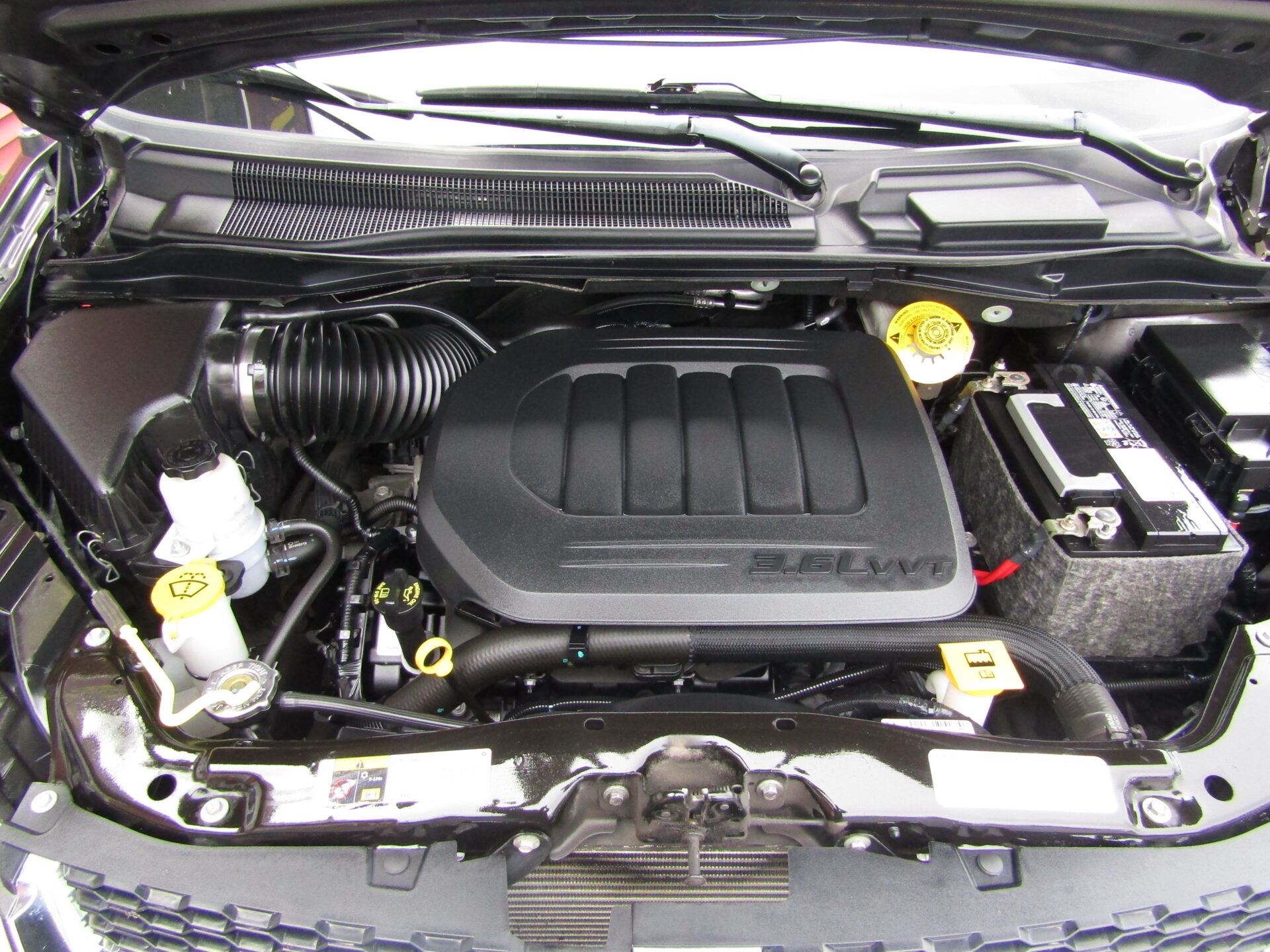 Dodge Grand Caravan Premium Plus - Image 9