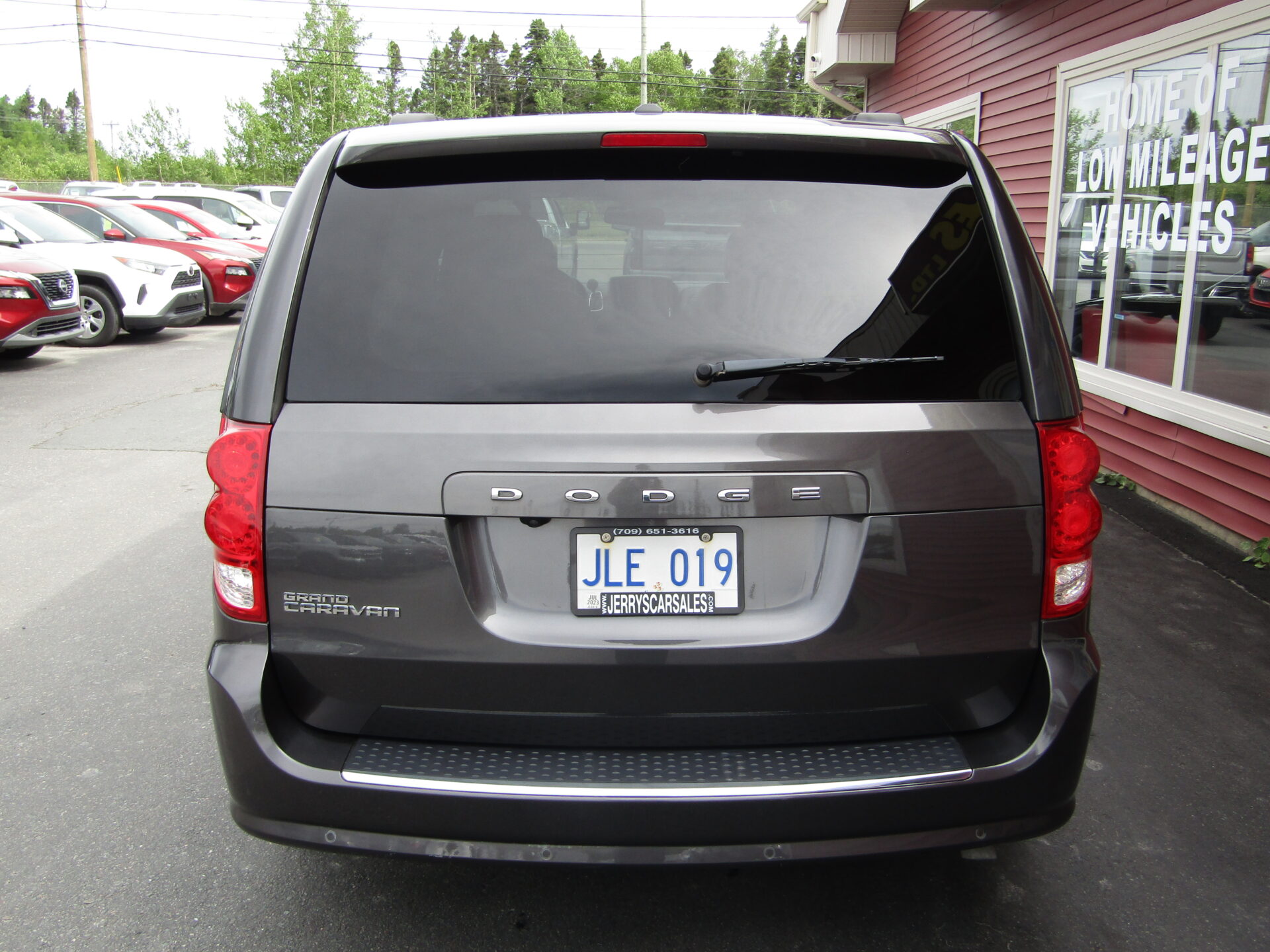 Dodge Grand Caravan Premium Plus - Image 6