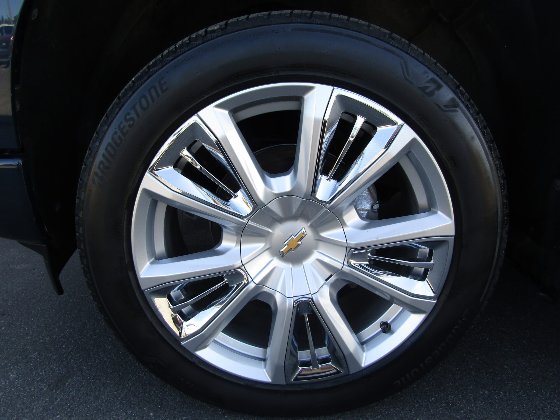 Chevrolet Silverado Crew 4×4 High Country Diesel - Image 8