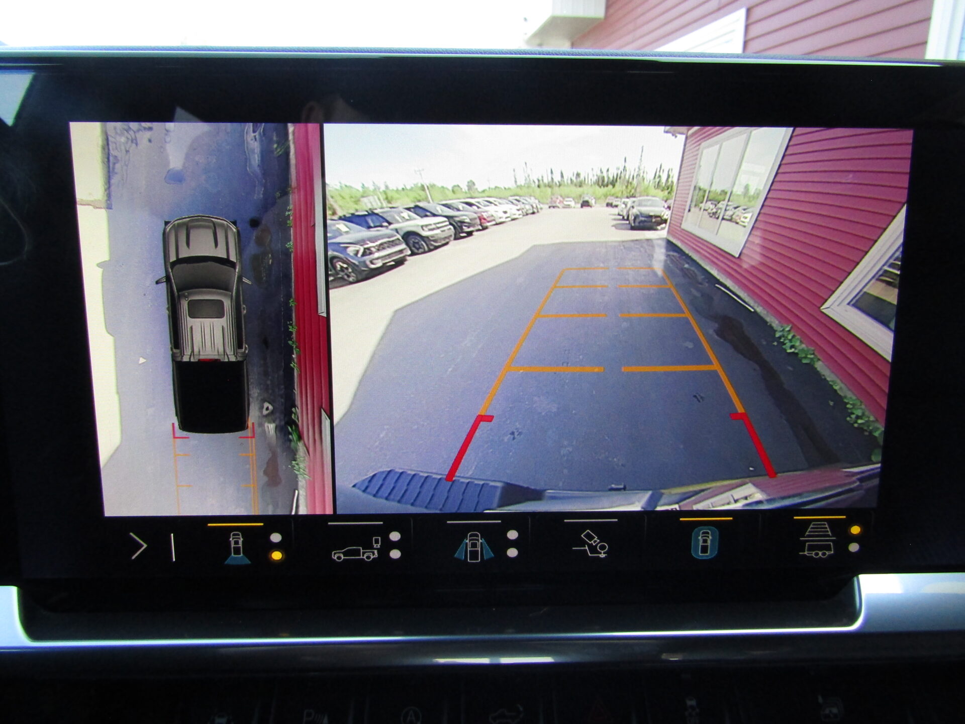 Chevrolet Silverado Crew 4×4 High Country Diesel - Image 13