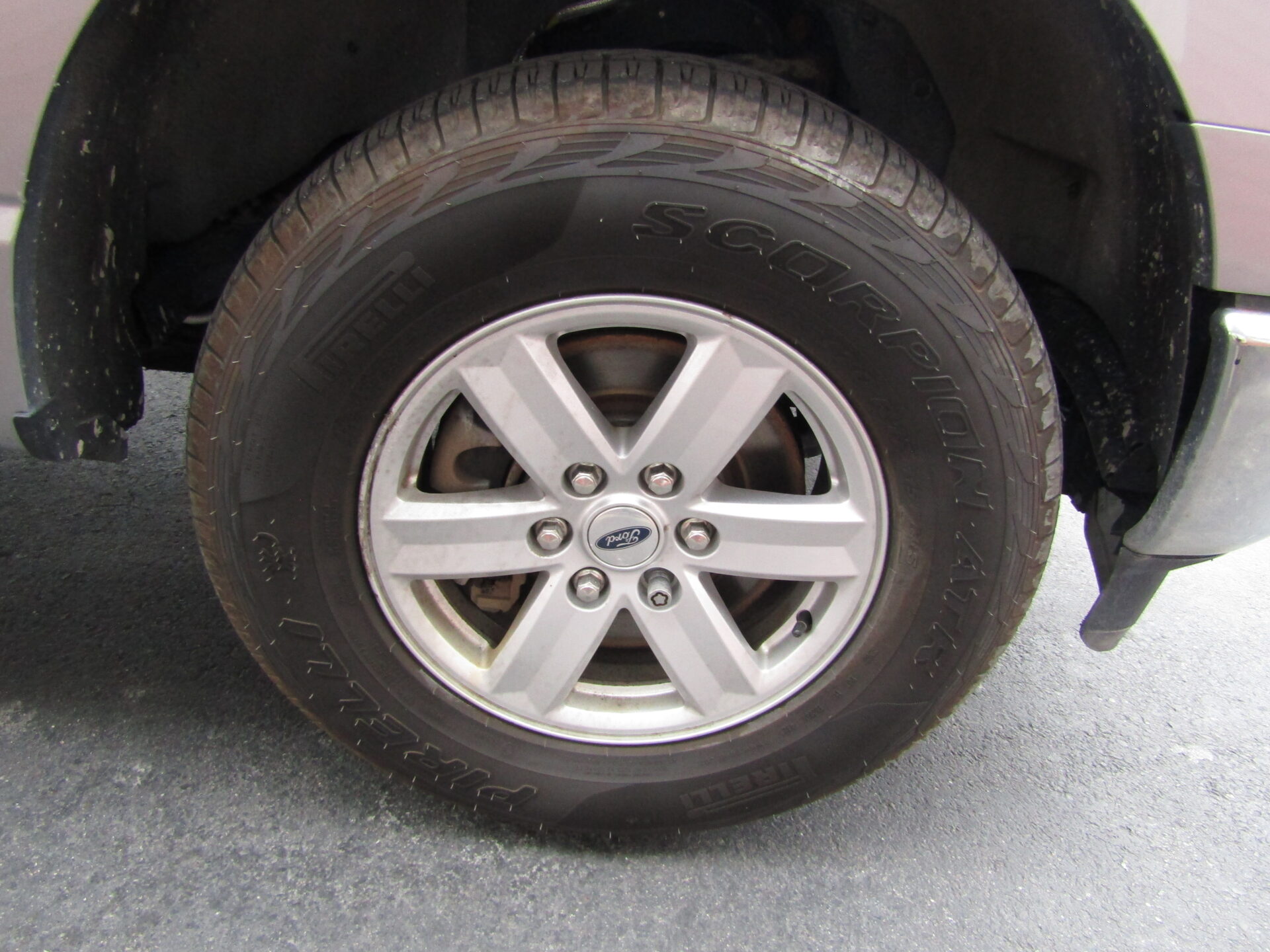 Ford F-150 Crew 4×4 XLT Powerboost Hybrid - Image 8