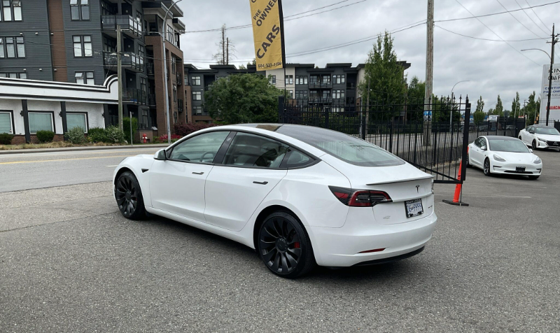 2023 TESLA MODEL 3 PERFORMANCE