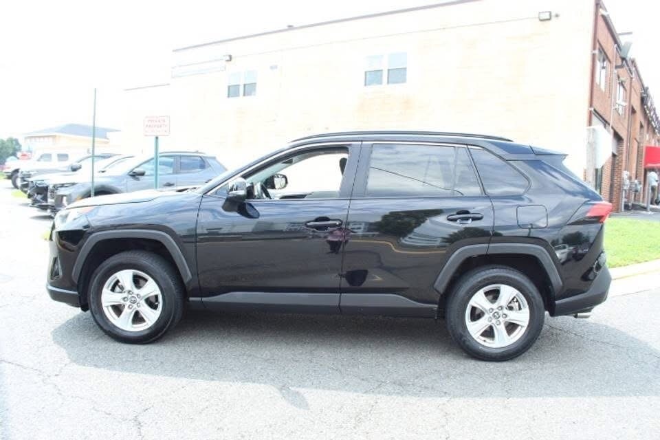 2019 Toyota RAV4. LE 4dr SUV AWD (2.5L 4cyl 8A)