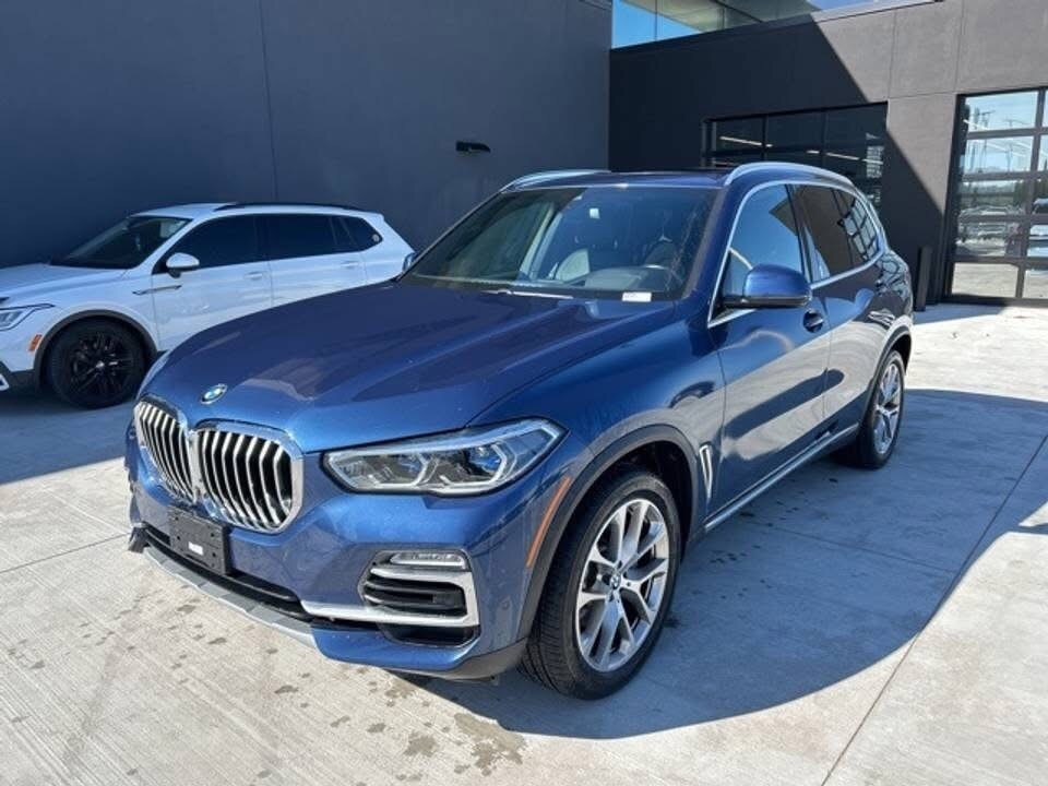 2021 BMW X5. xDrive40i 4dr SUV AWD (3.0L 6cyl Turbo gas/electric mild hybrid 8A)