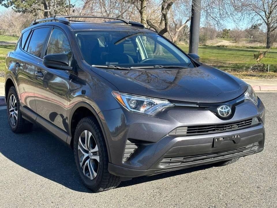 Vehicle Summary Mileage. 39,027 Ext. Color Magnetic Gray Metallic. Int. Color Black Leatherette Engine. Gas Transmission Automatic. Drivetrain All Wheel Driv. MPG 22/28 City/Hwy MPG 24 Combined MPG Horsepower. 176 hp Max Towing Capacity. 1,500 lbs Standard Payload Capacity. 900 lbs Seats. 5 No Reported Accidents 1 Reported Owner Personal Use Only Clean Title DJJ215706