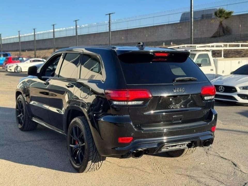 2020 Jeep Grand Cherokee SRT 4dr SUV 4WD (6.4L 8cyl 8A) - Image 2