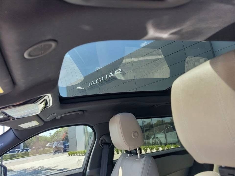 2021 Land Rover Range Rover Velar P250 R-Dynamic S 4dr SUV AWD (2.0L - Image 11