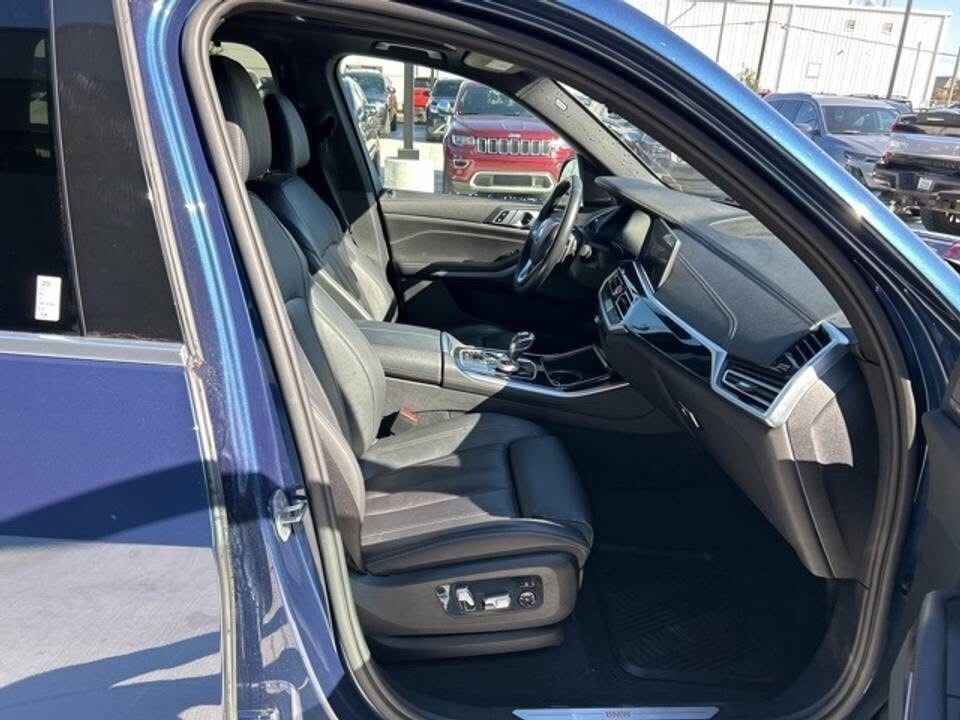 2021 BMW X5. xDrive40i 4dr SUV AWD (3.0L 6cyl Turbo gas/electric mild hybrid 8A) - Image 8