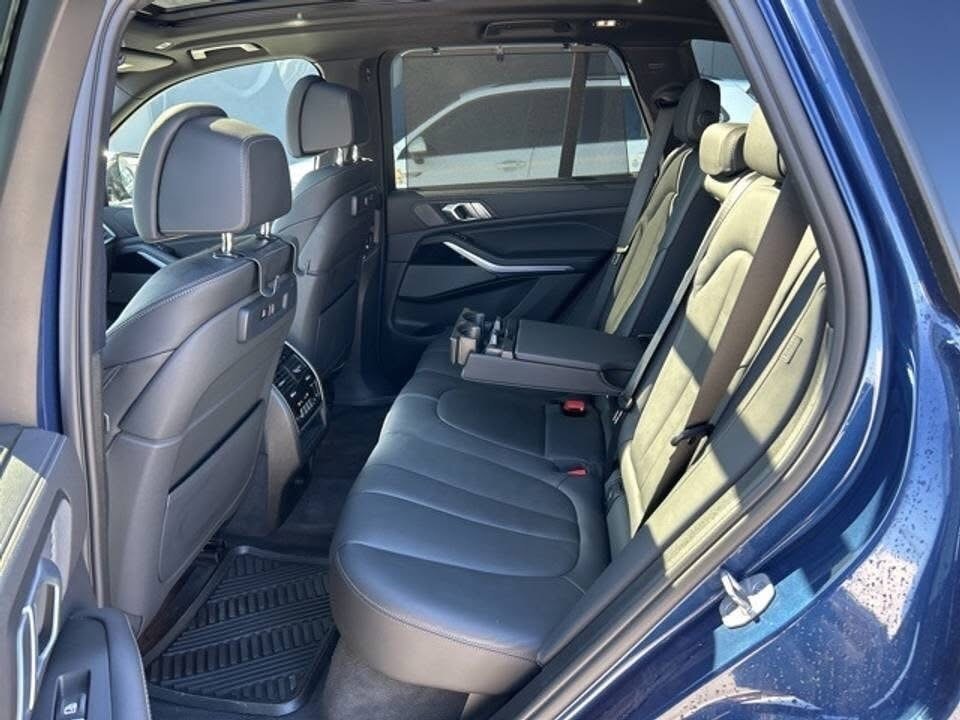 2021 BMW X5. xDrive40i 4dr SUV AWD (3.0L 6cyl Turbo gas/electric mild hybrid 8A) - Image 6