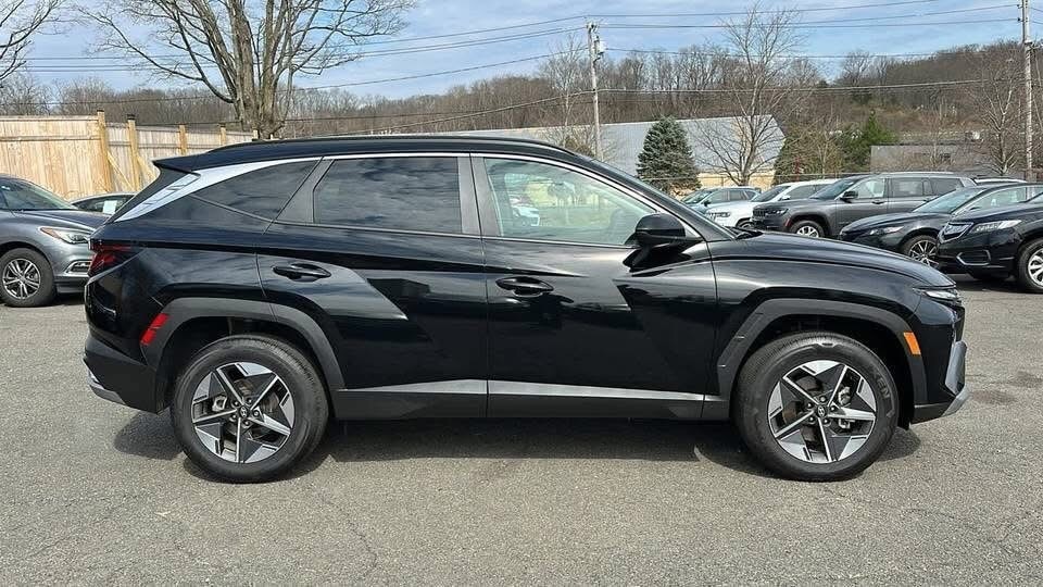 2025 Hyundai Tucson SEL 4dr SUV AWD (2.5L 4cyl 8A) - Image 2