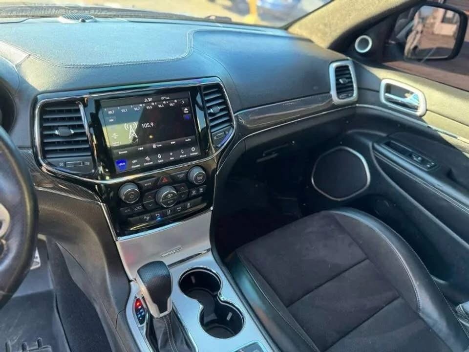 2020 Jeep Grand Cherokee SRT 4dr SUV 4WD (6.4L 8cyl 8A) - Image 5