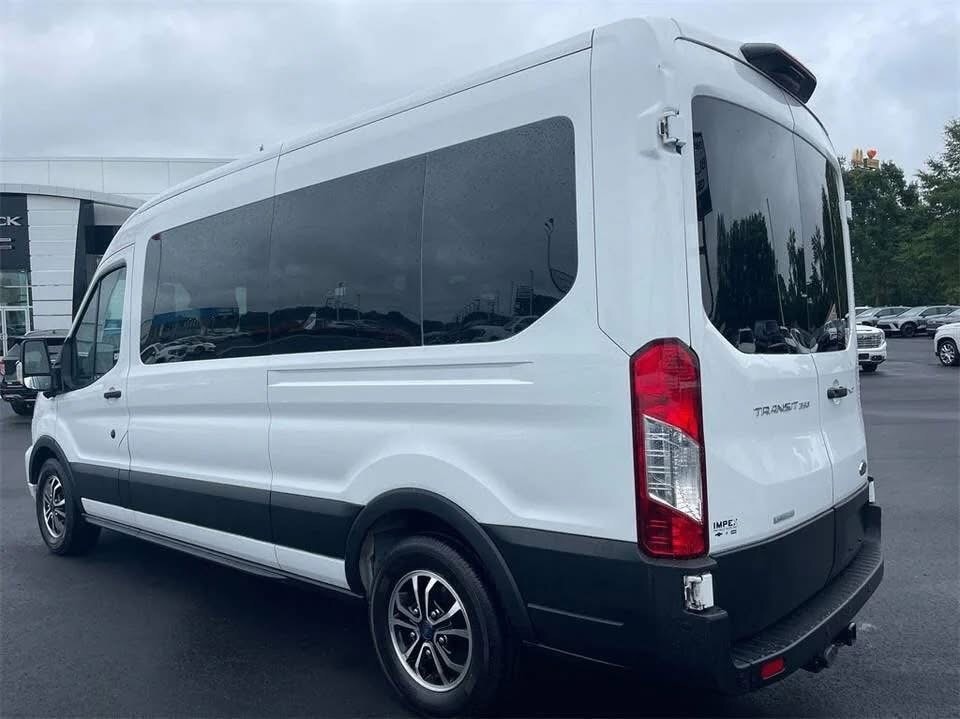 2022 Ford Transit Passenger Van 350 XLT Medium Roof 3dr Van w/ - Image 4